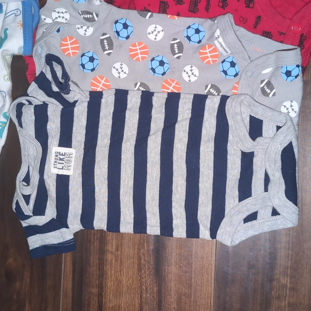 Baby Boy Newborn 5 Piece Lot - Picture 2 of 6